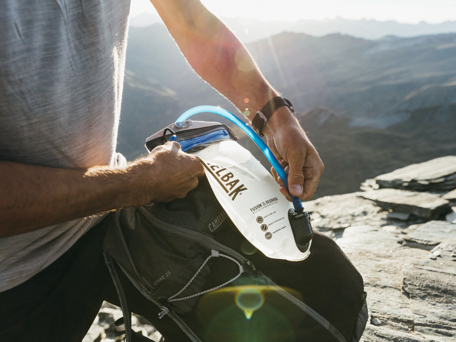 https://www.camelbakshop.fi/pub_docs/files/FilteredbyLifeStraw/FW_OCTANE-6518.jpg_web.jpg