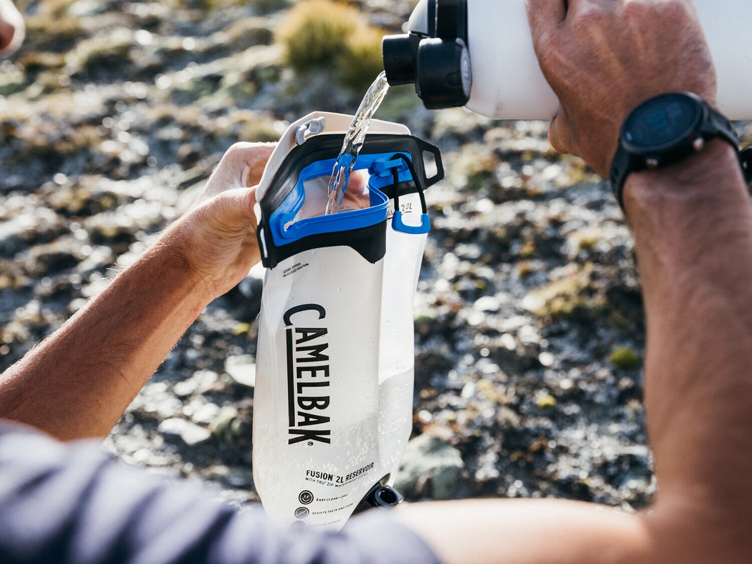 https://www.camelbakshop.fi/pub_docs/files/FilteredbyLifeStraw/FW_ZEPHYR-9136.jpg_web.jpg